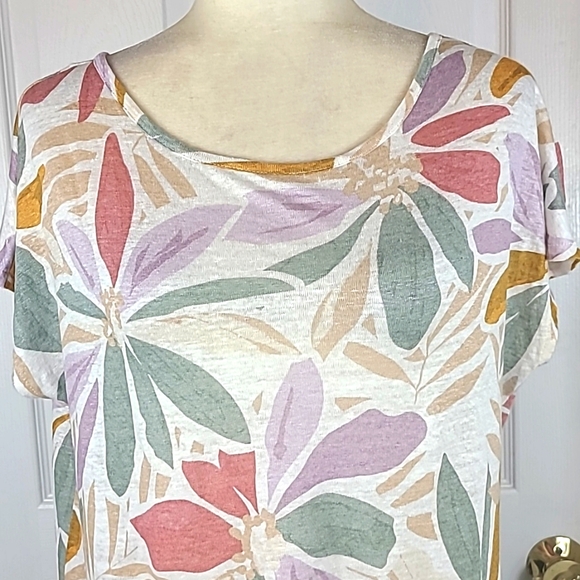 Nicole Miller Linen Blouse - Picture 2 of 9